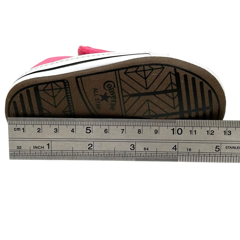 Converse Newborn Baby Girls Crib Sneakers Size 4 Pink-White Canvas Shoes Slip-on